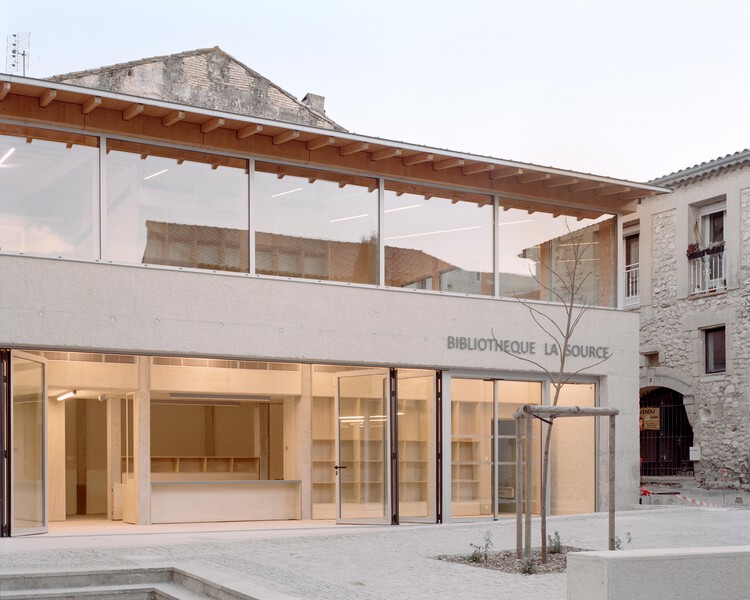 Biblioteca Tercer Lugar “La Source” / NAS architecture - Fotografía exterior, Concreto