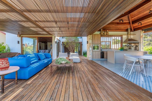Casa IA / FRS Arquitetura - Fotografia de Interiores, Madeira, Cadeira, Terraço, Viga