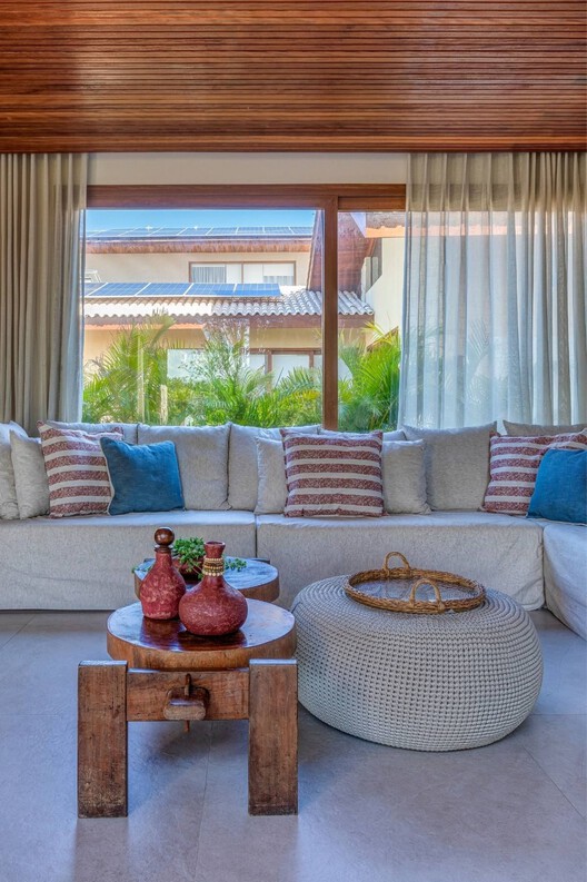 Casa IA / FRS Arquitetura - Fotografia de Interiores, Sala de Estar, Sofá, Madeira, Iluminação, Mesa