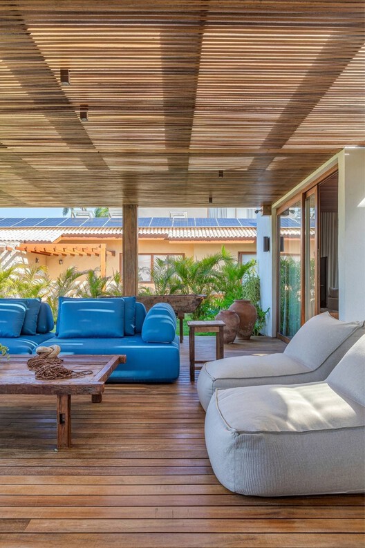 Casa IA / FRS Arquitetura - Fotografia de Interiores, Sala de Estar, Madeira, Cadeira, Terraço
