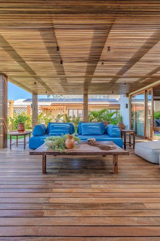 Casa IA / FRS Arquitetura - Fotografia de Interiores, Sala de Estar, Madeira, Mesa, Terraço, Cadeira, Viga