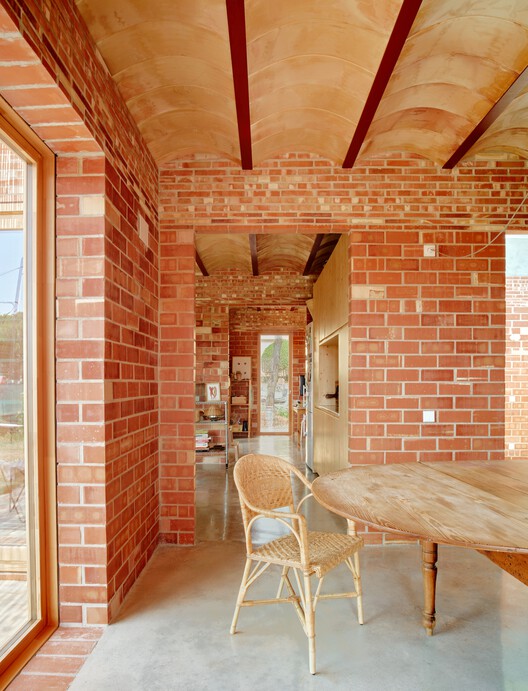 Casa GJ / Alventosa Morell Arquitectes  - Fotografía interior, Ladrillo, Fijación Vigas