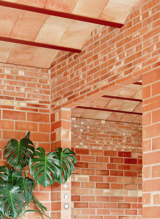 Casa GJ / Alventosa Morell Arquitectes  - Fotografía interior, Ladrillo, Fijación Vigas