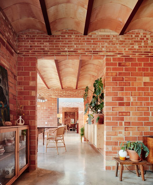 Casa GJ / Alventosa Morell Arquitectes  - Fotografía interior, Madera, Ladrillo, Fijación Vigas