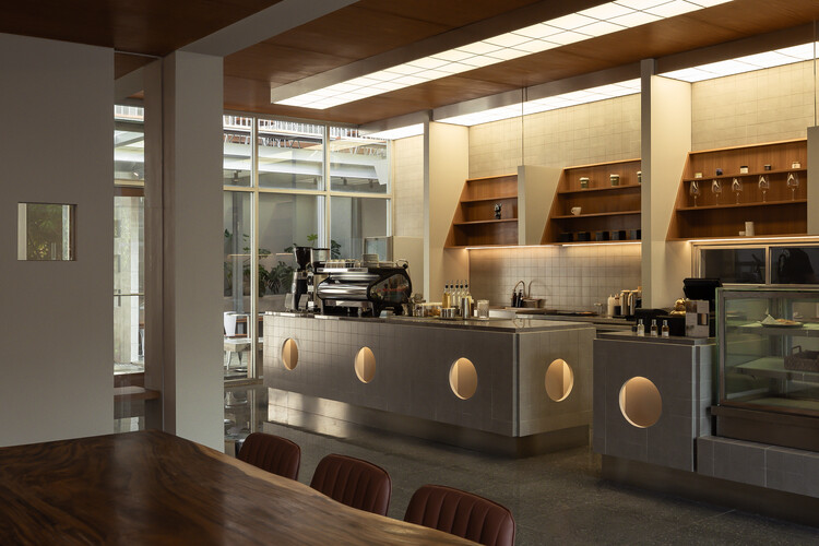 Hibrew Coffee and Cuisine / Simpul Studio - Interior Photography, Kitchen, Wood, Lighting, Glass, Countertop, Chair