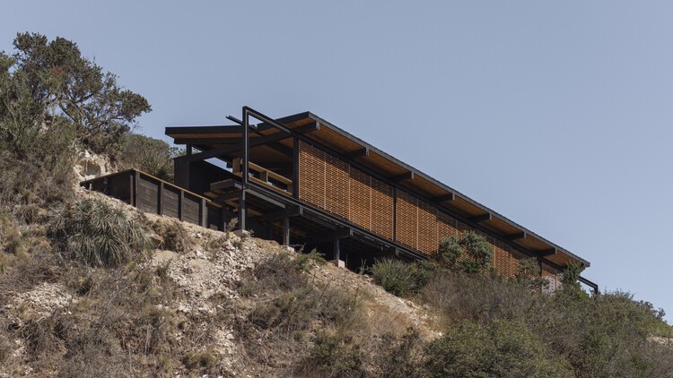 Casa RWO / Gonzalo Rufin Arquitectos - Fotografía exterior, Madera, Balcón