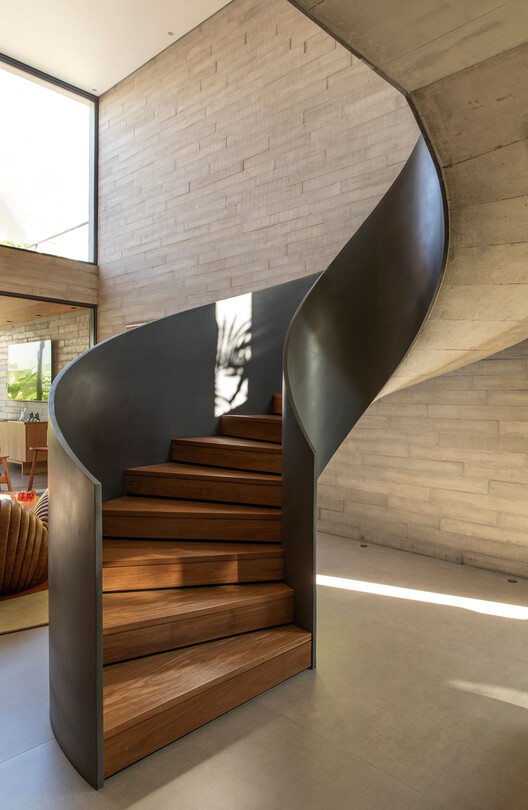 Casa H+L / Mariana Orsi Arquitetura + Design - Fotografia de Interiores, Escada, Madeira, Corrimão