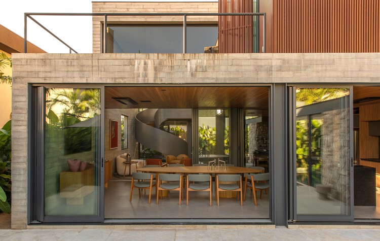 Casa H+L / Mariana Orsi Arquitetura + Design - Fotografia de Interiores, Sala de Jantar, Porta, Aido