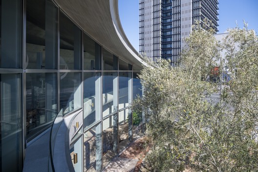 AOI CELESTIE Coffee Roastery / Yuko Nagayama & Associates - Exterior Photography, Glass, Concrete