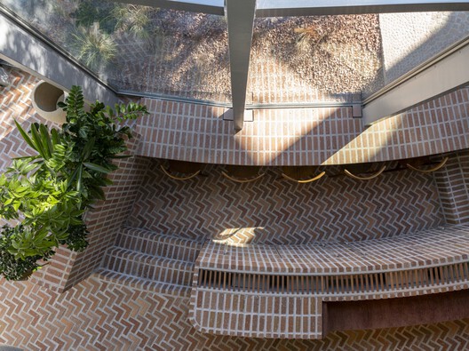 AOI CELESTIE Coffee Roastery / Yuko Nagayama & Associates - Exterior Photography, Stairs, Handrail
