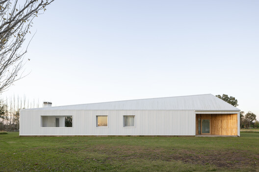 Monte House / Meneghetti Arquitectos - Exterior Photography