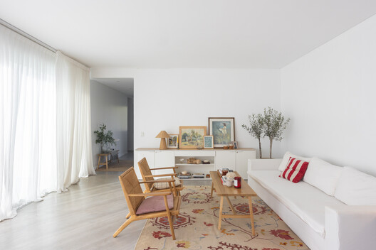 Monte House / Meneghetti Arquitectos - Interior Photography, Living Room, Sofa, Wood, Lighting