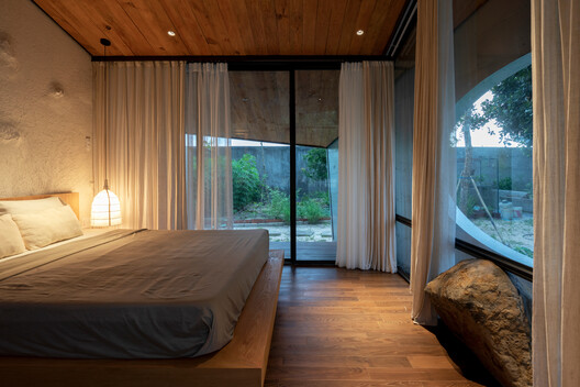 Bung Rieng House / Atelier tho.A - Interior Photography, Bedroom, Wood, Bed, Lighting