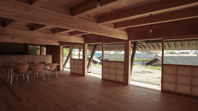常滑土间 / Tezuka Architects - 室内图, 木头, 梁