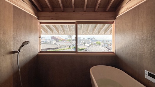 常滑土间 / Tezuka Architects - 室内图, 木头