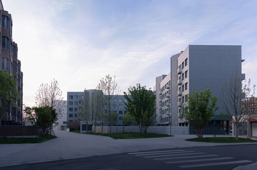 Youyi Bay Community, Mi Casa Su Casa Club Hotel, and Juanzong Apartment / genarchitects - Image 22 of 57