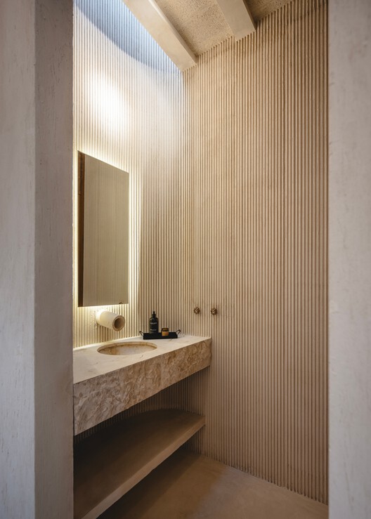 Vistalcielo / Veinte Diezz Arquitectos - Interior Photography, Bathroom, Wood, Lighting, Sink