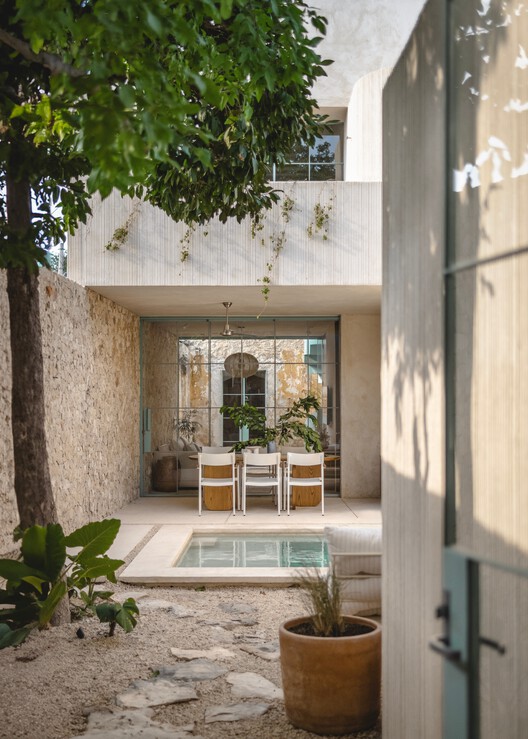 Vistalcielo / Veinte Diezz Arquitectos - Interior Photography, Concrete, Courtyard