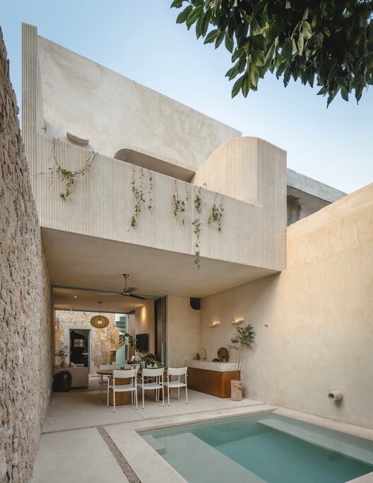 Vistalcielo / Veinte Diezz Arquitectos - Interior Photography, Concrete, Courtyard
