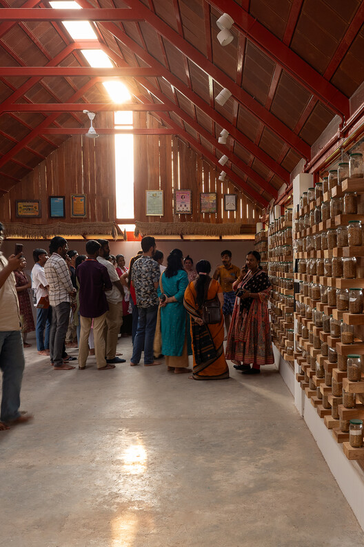 El Museo del Arroz: Arquitectura Arraigada en la Memoria Rural y la Ecología - Imagen 4 de 26