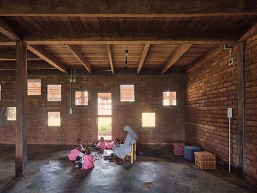 African Flow Kindergarten / Urbanitree - Interior Photography, Wood, Brick