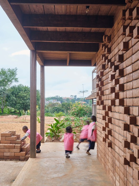 African Flow Kindergarten / Urbanitree - Interior Photography, Wood, Brick