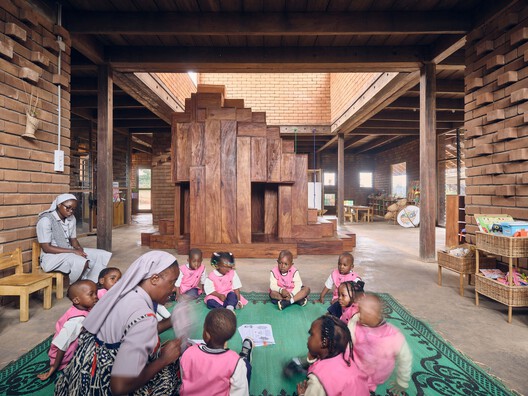 African Flow Kindergarten / Urbanitree - Interior Photography, Wood