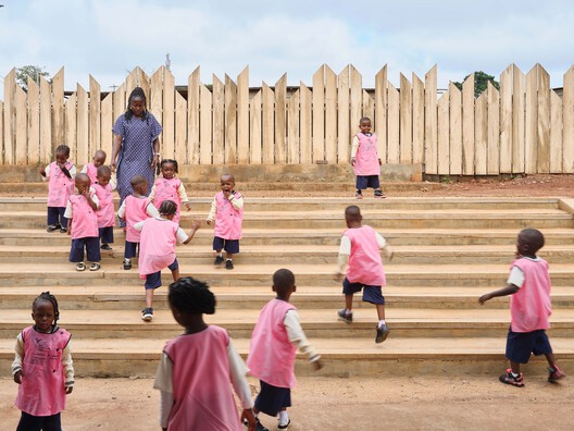 African Flow Kindergarten / Urbanitree - Exterior Photography