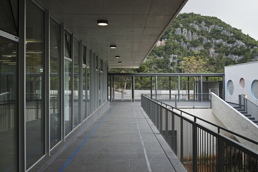 Collège Louise Wegmann / Dagher Hanna & Partners - Image 15 of 29