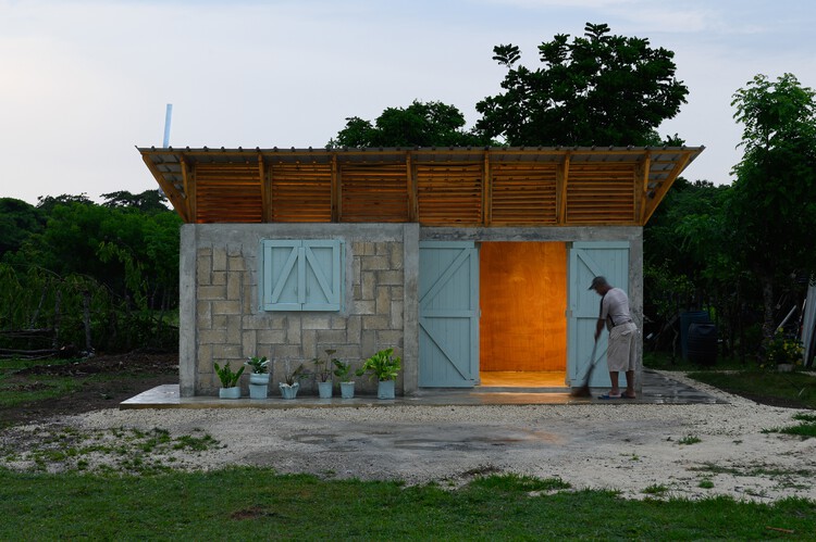Casa do Mestre / Øblicuo  - Desenhos, Casas