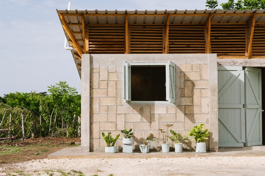 Casa do Mestre / Øblicuo  - Imagem 2 de 23