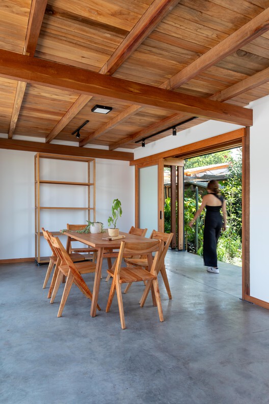 East Block - Versatile Space / El Sindicato Arquitectura - Interior Photography, Dining room, Wood, Table, Beam, Chair