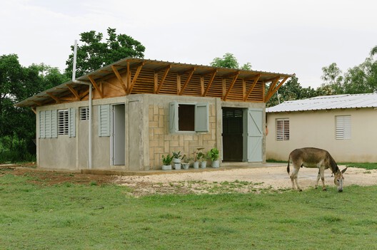 Casa do Mestre / Øblicuo  - Fotografia de Exterior