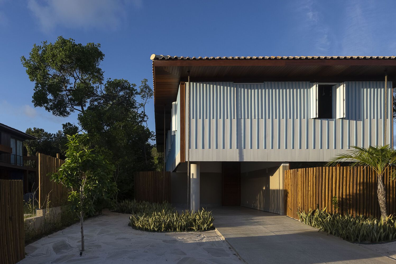 Casa Inaê / MACh Arquitetos - Fotografía exterior, Balcón