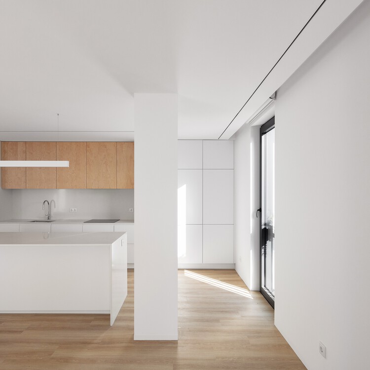 Empreendimento Atrium / TRAMA arquitetos - Fotografia de Interiores, Cozinha, Madeira