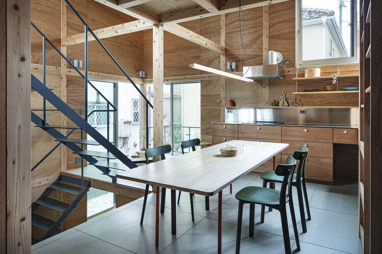 茅崎之家 / Tamada & Wakimoto Architects - 室内图, 厨房, 木头, 椅子
