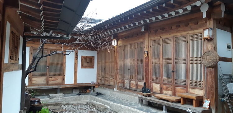 The Korean Hanok: Exploring Traditional Architecture's Environmental Principles - Image 3 of 9