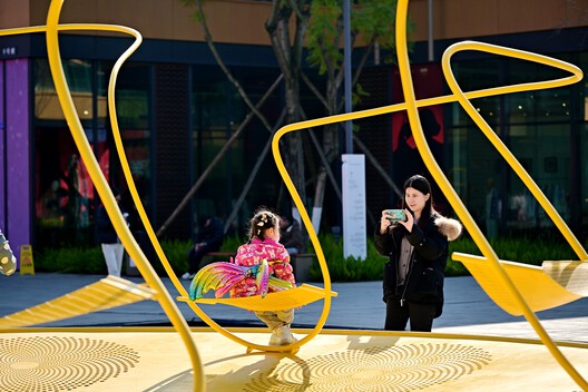 首届成都天府艺术季《摇太阳》/ 大料建筑 - 室内图, 楼梯