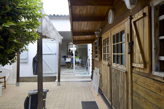 Beutre Housing Estates Rehabilitation / Christophe Hutin architecture - Interior Photography, Wood, Door, Deck