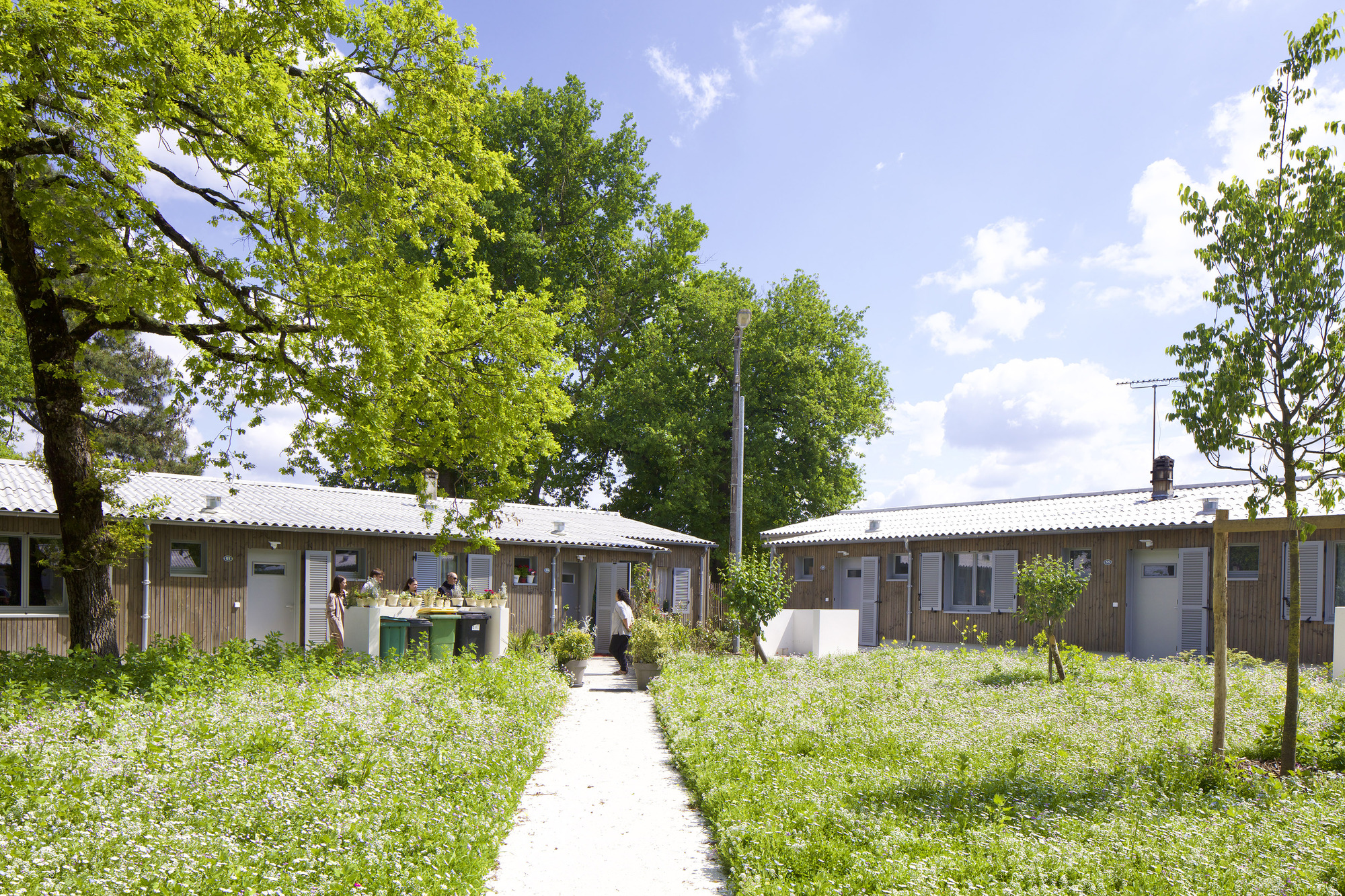 Beutre Housing Estates Rehabilitation / Christophe Hutin architecture