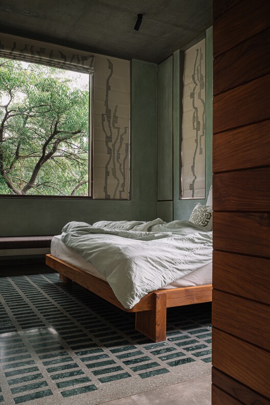 MS House / Studio Saransh - Fotografía interior, Dormitorio, Madera, Camas