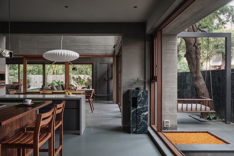 MS House / Studio Saransh - Fotografía interior, Cocina, Madera