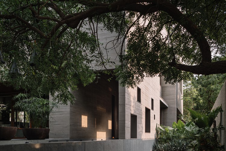 MS House / Studio Saransh - Imagen 2 de 44