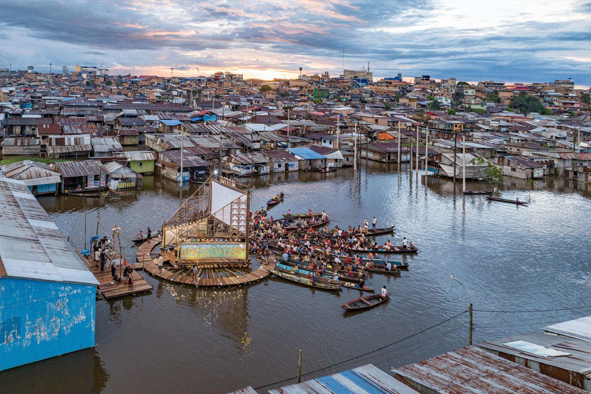Escenario Flotante Principal de Muyunafest 2025 / Espacio Común
