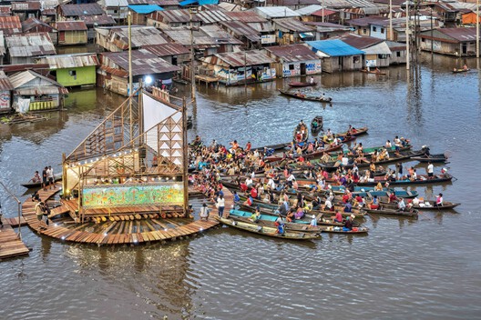 Escenario Flotante Principal de Muyunafest 2025 / Espacio Común - Fotografía exterior, Borde costero
