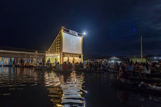 Escenario Flotante Principal de Muyunafest 2025 / Espacio Común - Fotografía exterior
