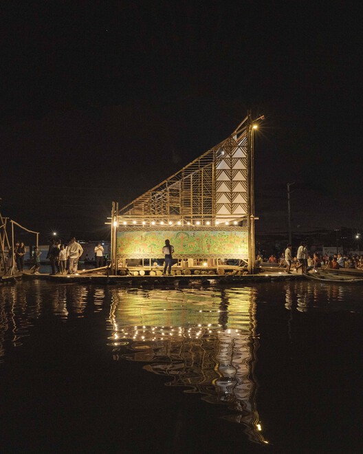 Escenario Flotante Principal de Muyunafest 2025 / Espacio Común - Fotografía exterior