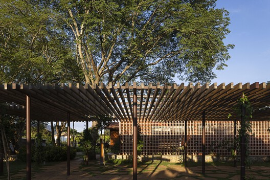 Territorio-Parque / MACh Arquitetos + Connatural - Fotografía exterior, Madera, Jardín
