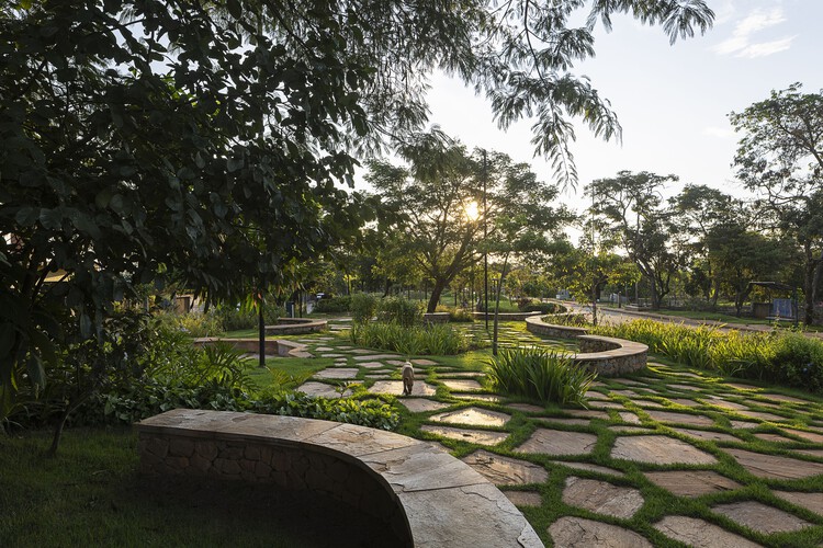 Territorio-Parque / MACh Arquitetos + Connatural - Imagen 10 de 74