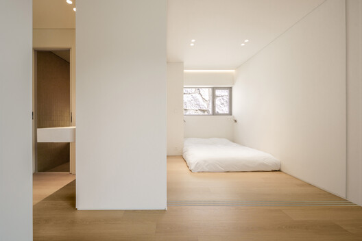 Haksanjae Private Library and Residence / CHAWOOCHAWOO - Interior Photography, Bedroom, Wood